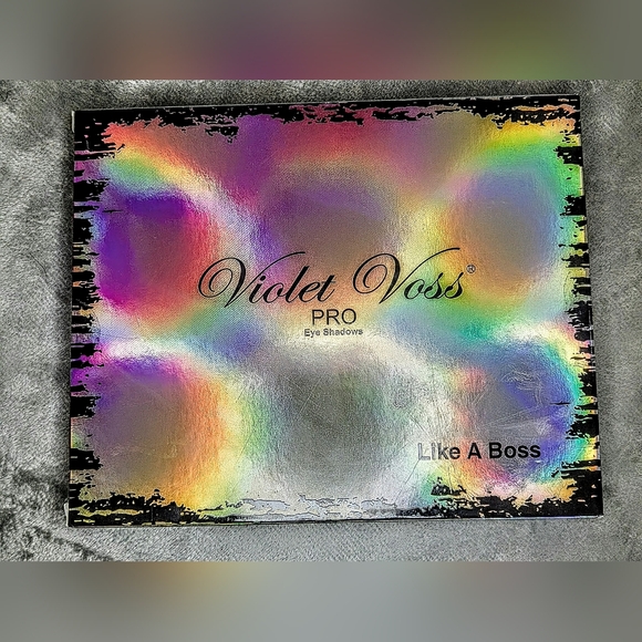 Violet Voss Other - VIOLET VOSS Like A Boss Eye Shadow Palette